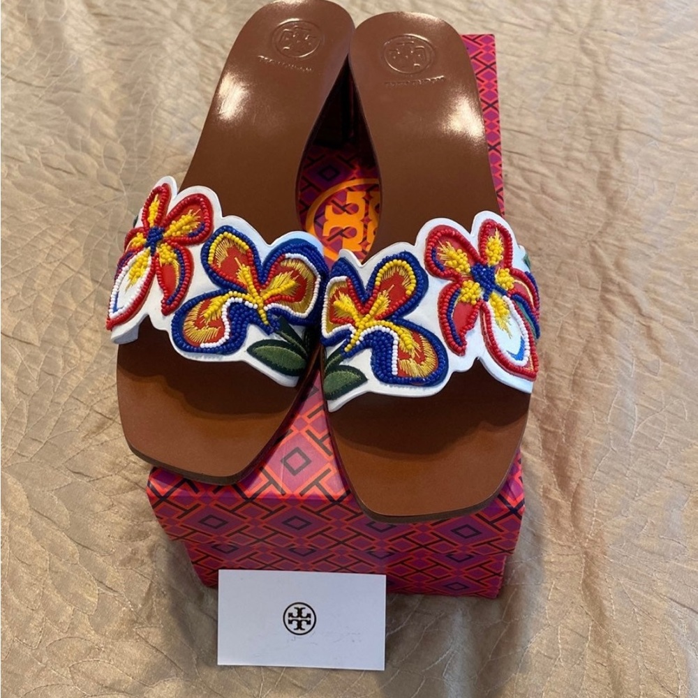 Never used Tory Burch Colorful Sandals perfect for Sunday 🌞